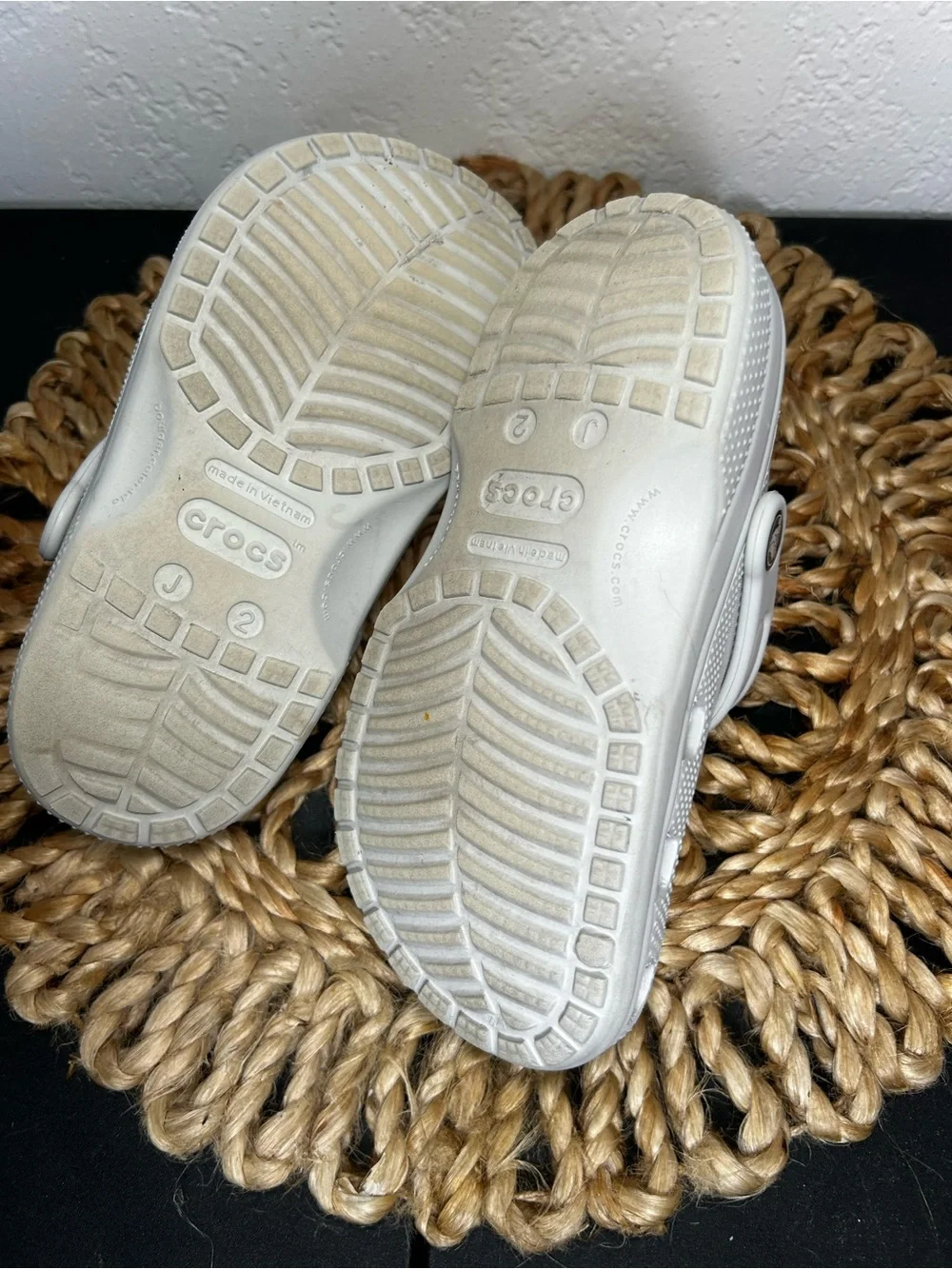 Crocs Kids Classic Clog in Light Gray